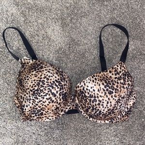 Victoria’s Secret leopard bra